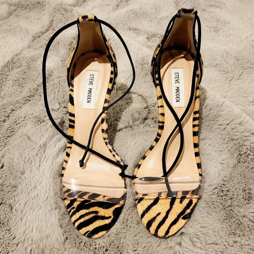 Steve Madden Fur Leopard Print Heel - Picture 2 of 3